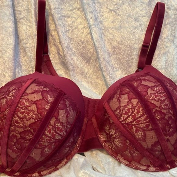 ADORE ME BRA - Picture 1 of 3